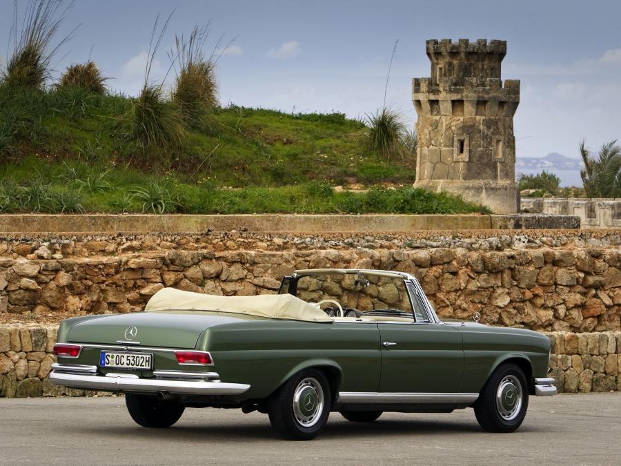  Mercedes-Benz 220 SE Cabriolet 1961 года  (фото 6 из 7)
